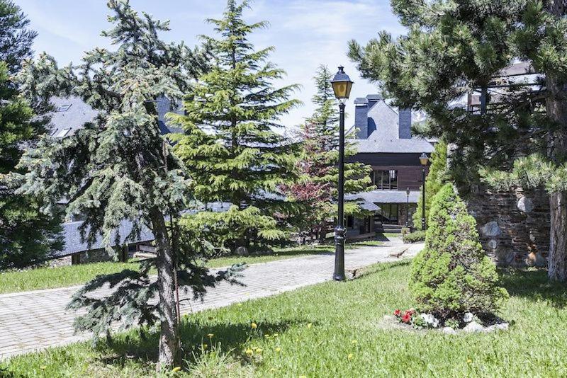 Luderna - Triplex Nin C2 Arenho Apartman Naut Aran Kültér fotó